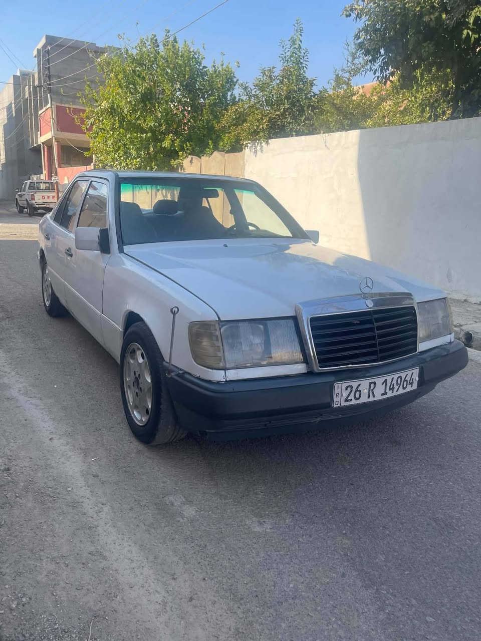مارسدس دب موديل 87 كير محرك بطه 2500 رقم صلاح الدين سنويه لحد 31 هزه جديده السياره بيها بس ٣ قطع صبغ والباقي كله بلاد السعر 45 وبي مجال حك الجيه 
***********
