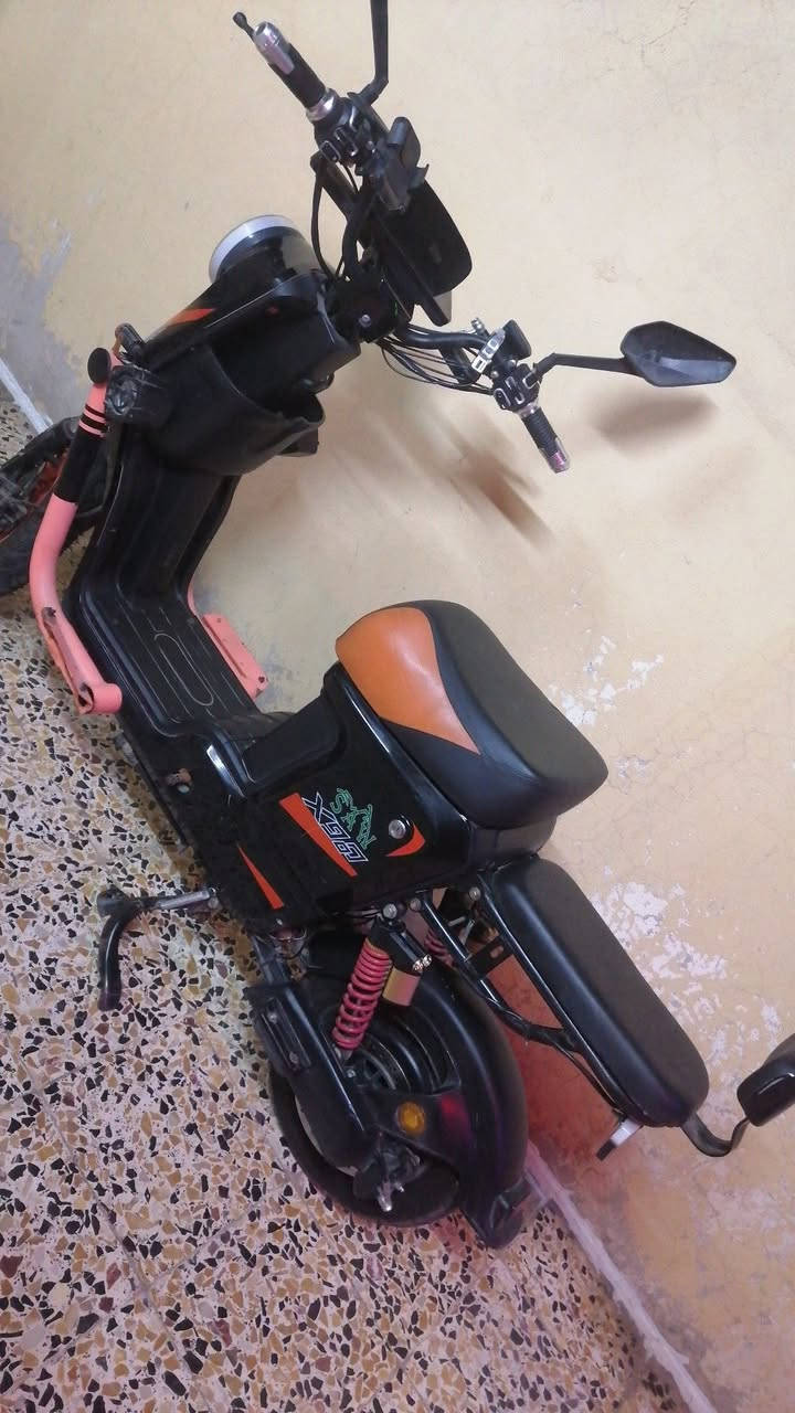 ماطور شحن X900 خمس بطاريات شرط الفحص  كلو شغال ماطور نضيف شاحنه اصليه سعر 320 وبي مجال/ ملاحظه جاملغ الكدام مكسور وشرط بدون دعم شراي تعال واتساب ***********
