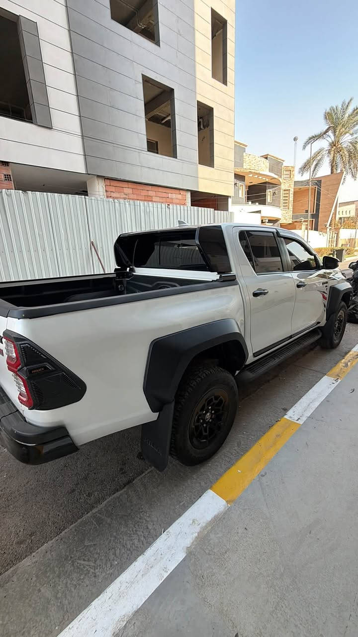 سلام عليكم اخوات لبيع بيكم جي ار السعودي ام المنفاخ دبل سنتر لوك  مديل ٢٠٢٤ مغلف ppf السياره ماشيه ٢٥ الف ونضافه فول مكفوله من بارد وصبغ مكان سياره بغداد السعر ٤٢٥ ورقه لتواصل ***********
