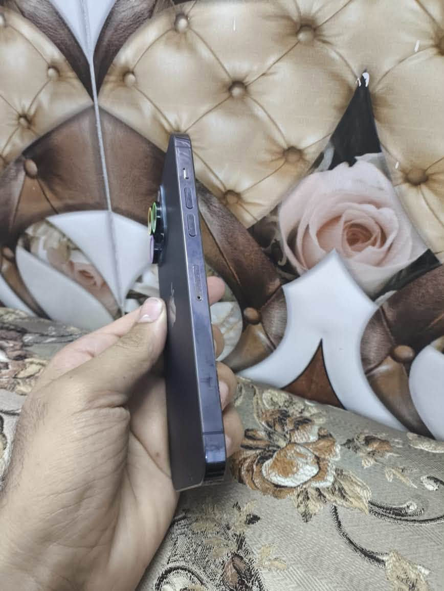 14 برو ماكس دبل شريحه
جهاز امريكي نموذج M ذاكره 256 بطاريه 95 جهاز ما مبدل ولا قطعه نضيف كلش 
سعره 925 بي مجال كلش قليل
***********
