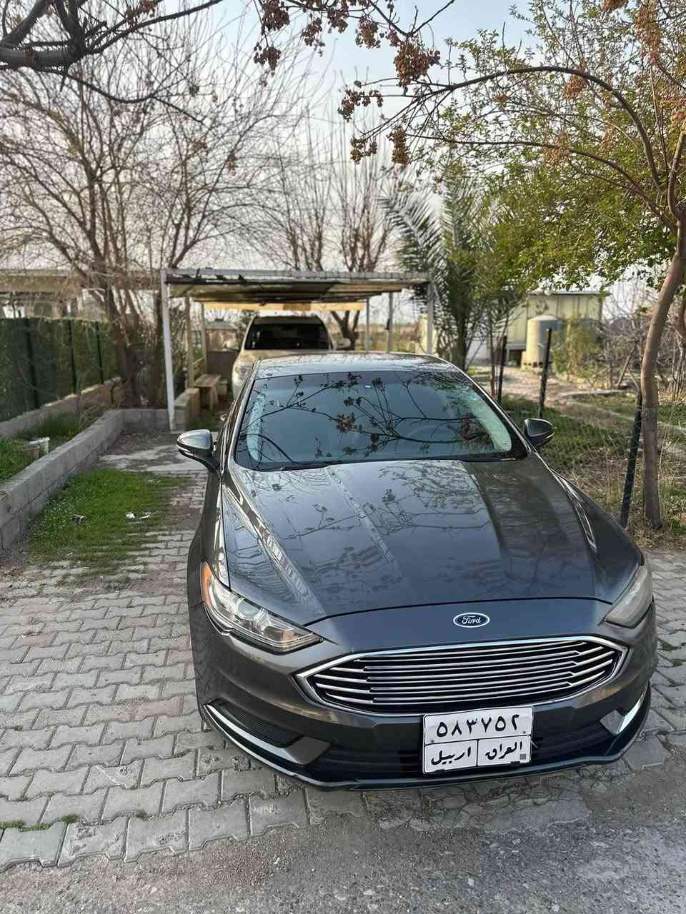 فۆرد ڤیوژین 
مۆدێل ٢٠١٧ 
رەنگ نفتی 
مەکینە ٢٥ مرغوب بێ توربو 
بێ ئێرباگ پێش پشت کەپس 
نیو بۆنیت چاملخ دەرکەی سایەق بیلادی گۆراوە 
کۆدی سەر دەرگا 
تەبرید مەرکەزی 
گێرماوس 
بەسمە 
برێک کارەبای
کامیرە 
تەحدید سرعە
سەیارەکە پاکو بێ مەسرەفە 
٤ تای نوی 
گەعیە کامل
یەک دەست سیارەکە  
١١٠وەرەقە و مجال

اللون: نفطي

المحرك: 2.5 مرغوب (بدون تيربو) اقتصادي وقوي

المواصفات 
•بدون ارباك
• كبس خلفي و امامي 
• بونيت جديد
• جام خلف دكّة
• باب السائق تبديل بلدي
• كود في الأبواب
• تبريد مركزي ممتاز
• قير أوتوماتيك
• تشغيل بصمة
• بريك كهربائي
• كاميرا خلفية
• تحديد سرعة (كروز كنترول)

السيارة نظيفة جداً وقليلة الصرف
أربع تايرات جديدة
الصبغ جاملخ
ربع بونيت فقط

سعر ١١٠ بيا مجال 

السيارة جاهزة للاستخدام وما تحتاج أي مصروف.

للاستفسار التواصل على الخ *********** أربيل, العراق
