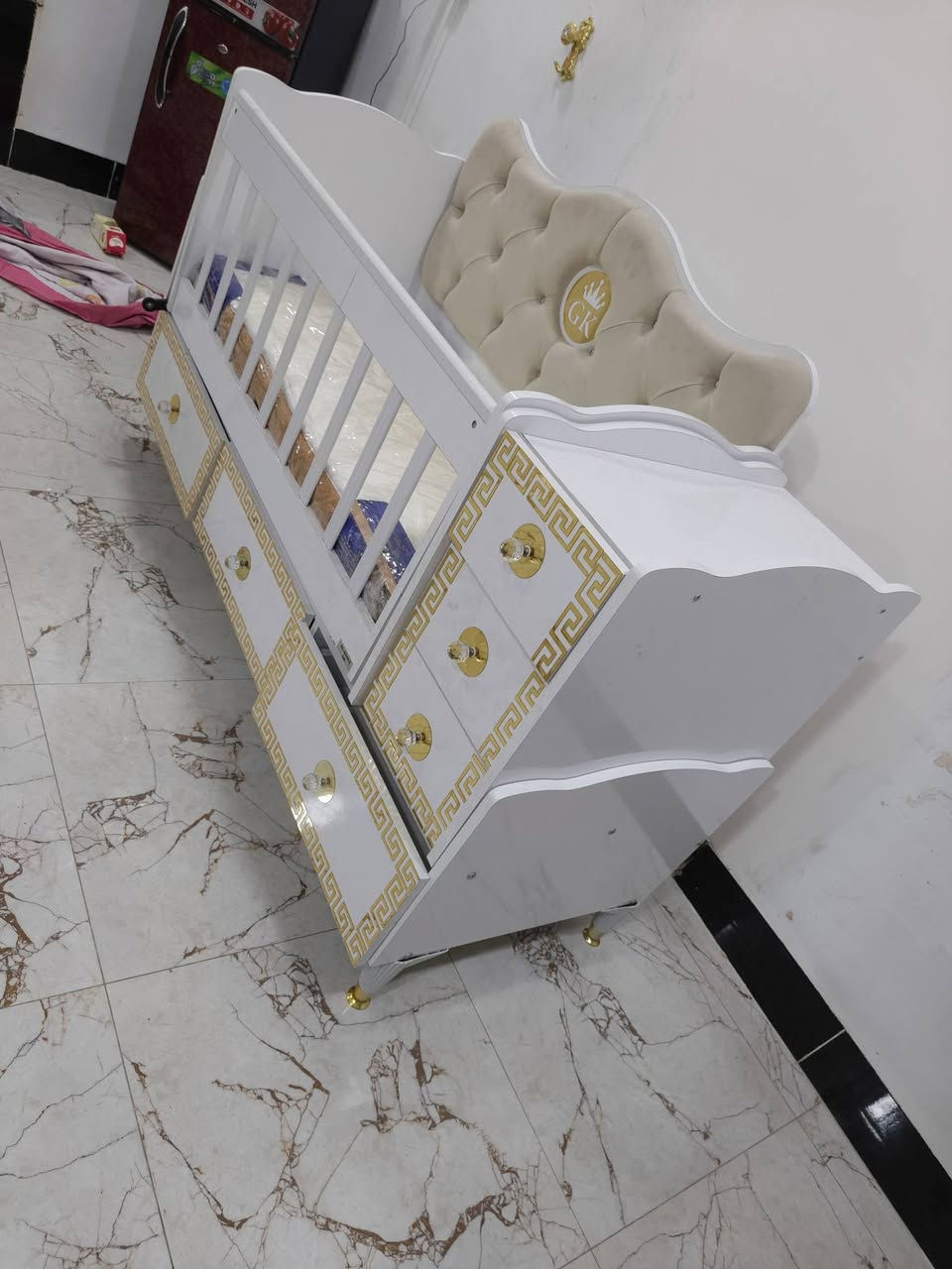 كاروك مثل ما موضح 

بالصور للبيع قيم بلي يرضي 

الله وأخذ واتساب (‏‪***********‬‏)
