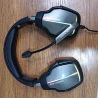 سماعات • قطع مختلفة • توصيل