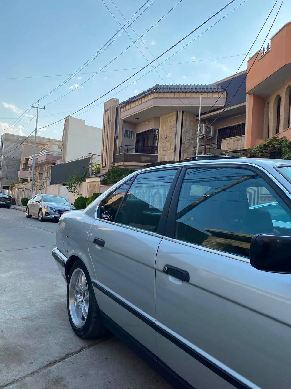 Bmw e34 موديل 1991
سلايت 
جامات كهرب 
غرفه جلد وصاج 
كشنات جلد m
دركه m
كير ومكينه وكهربائيات وتبريد شرط
رقم نينوى انكليزي 
مصبوغه عام جماليه بدون ضرر او حادث
***********
واتساب ***********
