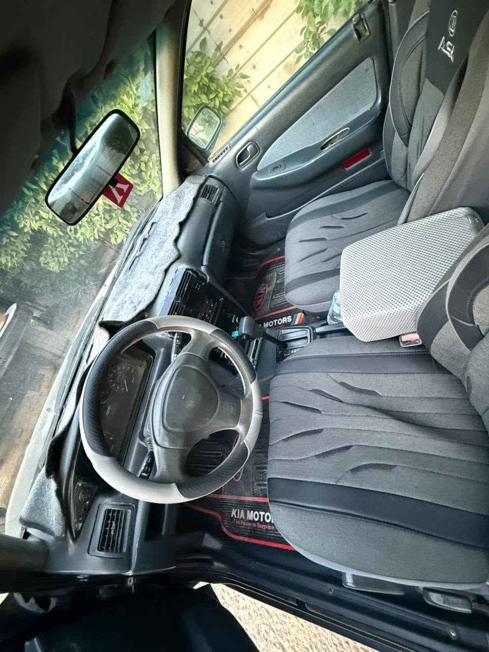 سلام عليكم كيا سيفيا موديل 94سياره رقم بغداد باسمي تحويل ثاني يوم ماناقصها كلشي هزه قبل شهرين هزيتها تبريد شغال  مكينه كورلا 1600 لا تبخبر ولا تنقيص شرط  سياره مصبوغه عام بدون ضربه مكاني بغداد مشاهده ممتواجد ع فيس رقم*********** *********** السعر 38قفل
