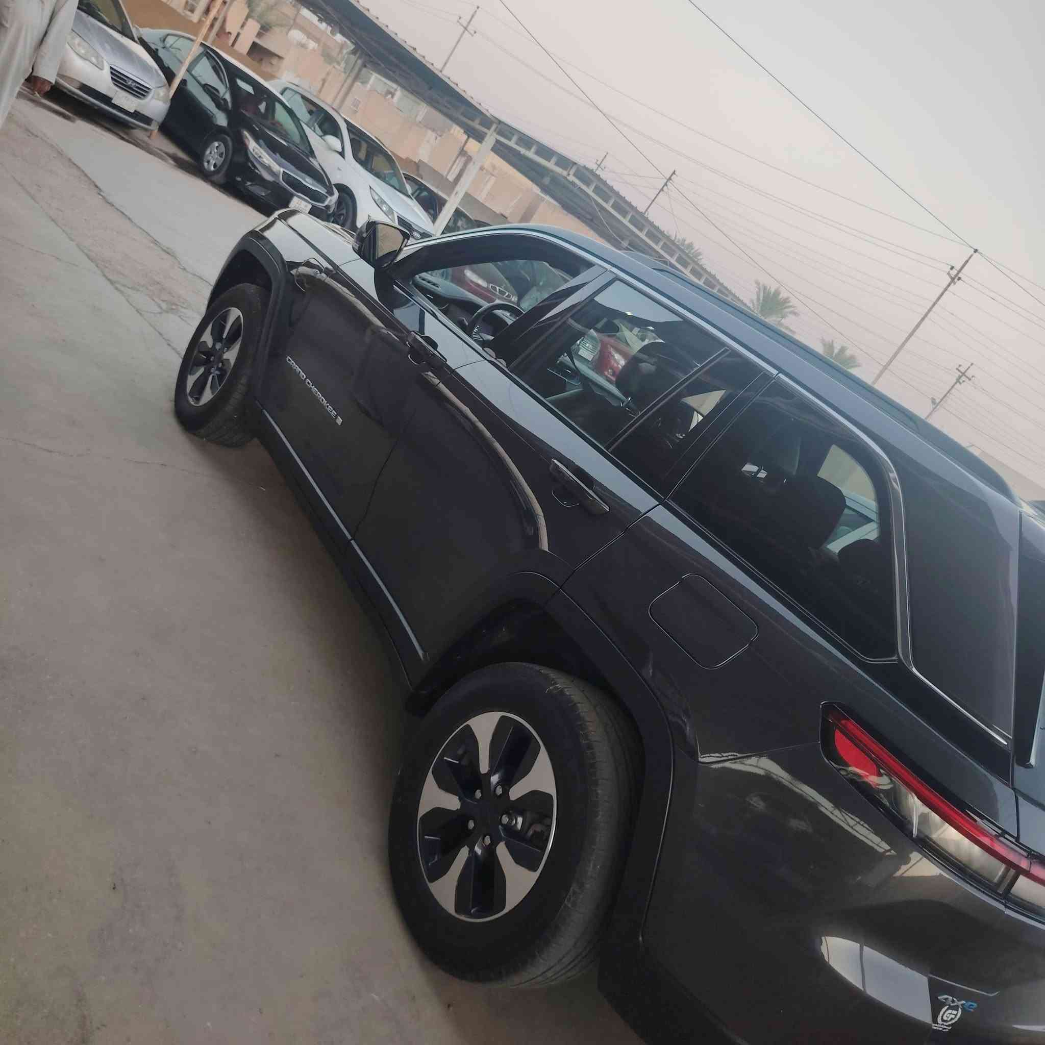 جيب ٢٠٢٤ بلكن هايبرد سياره فول مواصفات 
بنوراما 
فول تحكم إستيرين 
شفتات سرعة 
رادار امامي و خلفي و جانبي 
مثبت سرعة 
سياقة ذاتيه 
كشنات ٤ تدفئة 
ستيرن تدفئة
٥ وضعيات سياقة سبورت و اوتو ومنحدرات و ثلوج و جبلي 
فور ويل 
نزول منحدرات 
 
جلد اسود 
جنطه كهرباء 
لد امامي و خلفي 
خزن كرسي ٣ وضعيات 
مخارج شحن متعدد و سريع 
تبريد  قطعتين  امامي و خلفي 
 
٣ أنظمة للسياره كهرباء فقط او محرك او هايبرد   إمكانيه عاليه في سياقه 
بعد اكو هواي مواصفات 
سياره جديدة و جاهزة و مكفوله من كل نقص 
ضرر فقط نصف دعاميه
السعر 295$
بيها مجال
للاستفسار و للمزيد من المعلومات يرجى مراجعة المعرض *********** معرض حفظي
