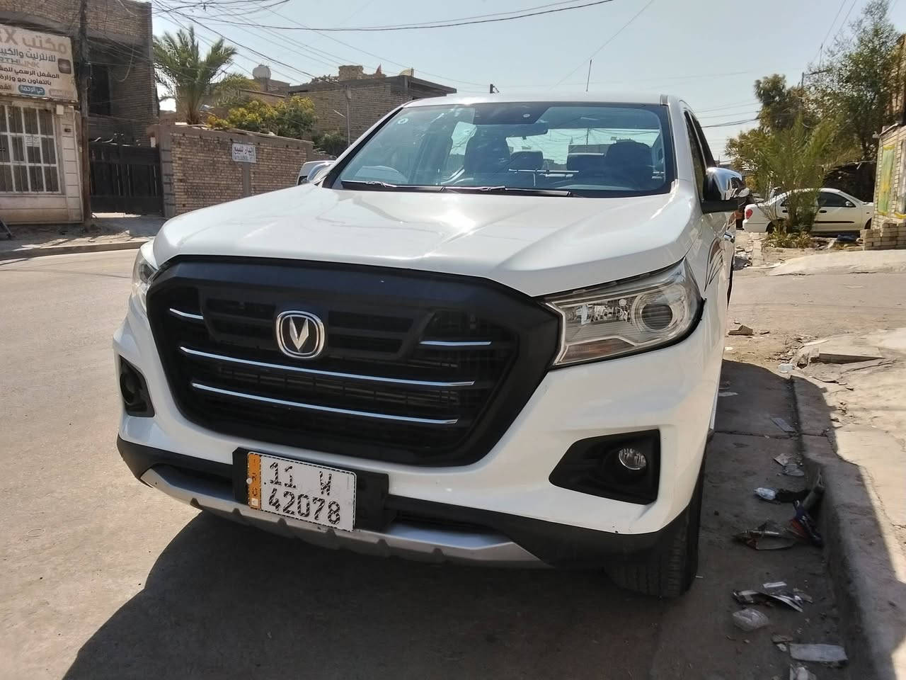 سيارة جديدة كلشي موضح بالصور سعرها مناسب 119 قفل سيارة حرة بغداد دولي بأسمي مكفولة ماعدا الطخات هزة وسنوية جديدة الاتصال على الرقم التالي *********** مكان السيارة بغداد الرصافة
