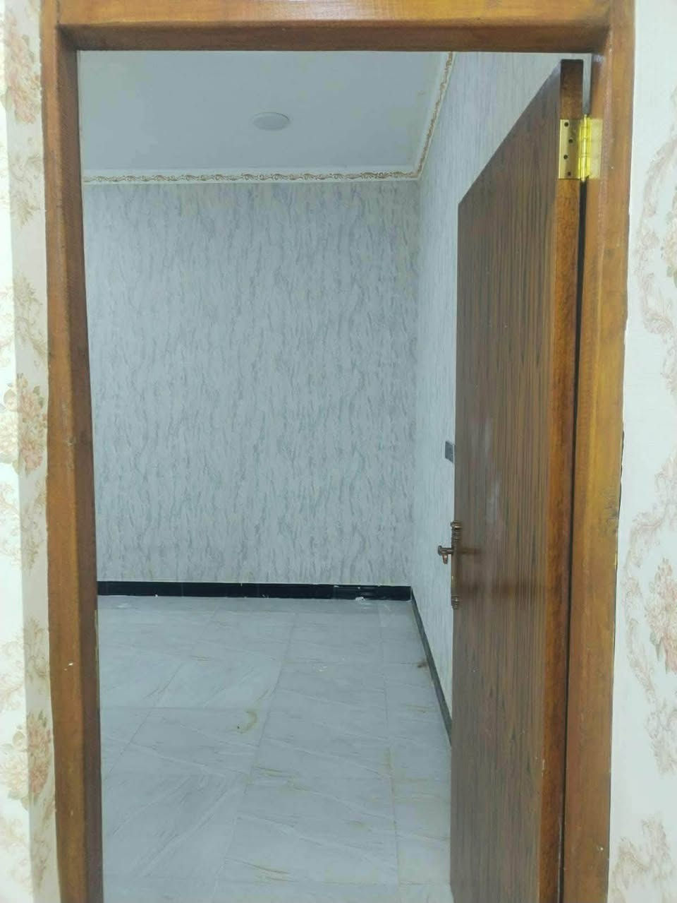 سلام عليكم
مشتمل للبيع 100م طولاني طابق واحد 
الخضراء مقابيل المحطه يبعد عن الشارع العام 400م
السعر 50مليون وبي مجال قليل الشراي 
***********

