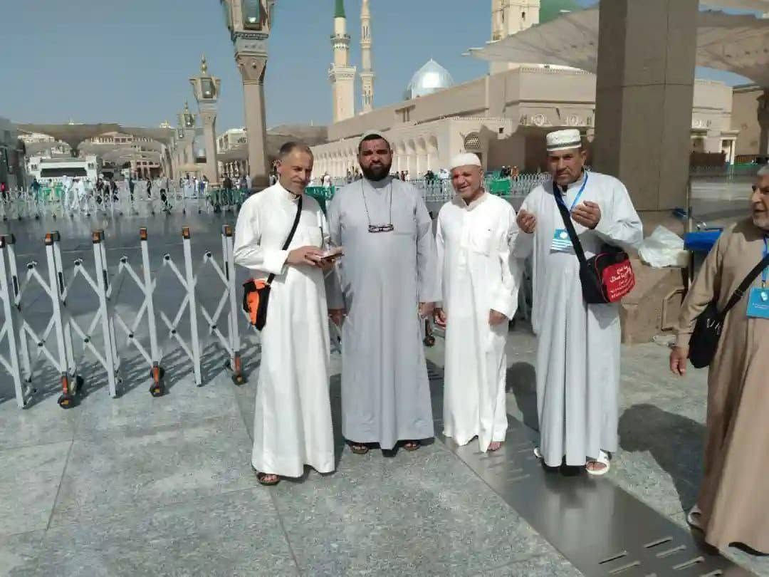 عمرة المولد النبوي الشريف 
عن طريق البر 475 دولار 
4 ايام في المدينة المنورة 
السكن فندق كرم رويال في باب السلام 
...........................
6 ايام في مكه المكرمه 
السكن في محبس الجن ميسان المحبس جهة الباصات 
......................
عن طريق مطار بغداد الدولي 850 دولار التصريف من حق المعتمر 
كل البرامج تشمل---------
نقل فيزا سكن طعام وجبتين بنظام البوفيه المفتوح وهدايا احرامات وحقائب ومزارات المدينة المنورة ومكة المكرمة 
المبيت في مزرعه في حائل 
وجبة الإفطار في مزرعة 
وجبة غداء خفيفه في الطريق 
*********** واتساب 
*********** واتساب 
 بغداد المنصور شارع 14 رمضان
جوهرة دجله للحج والعمرة والسياحه الدينية 
خادم ضيوف الرحمن 
 سليم الشجيري
