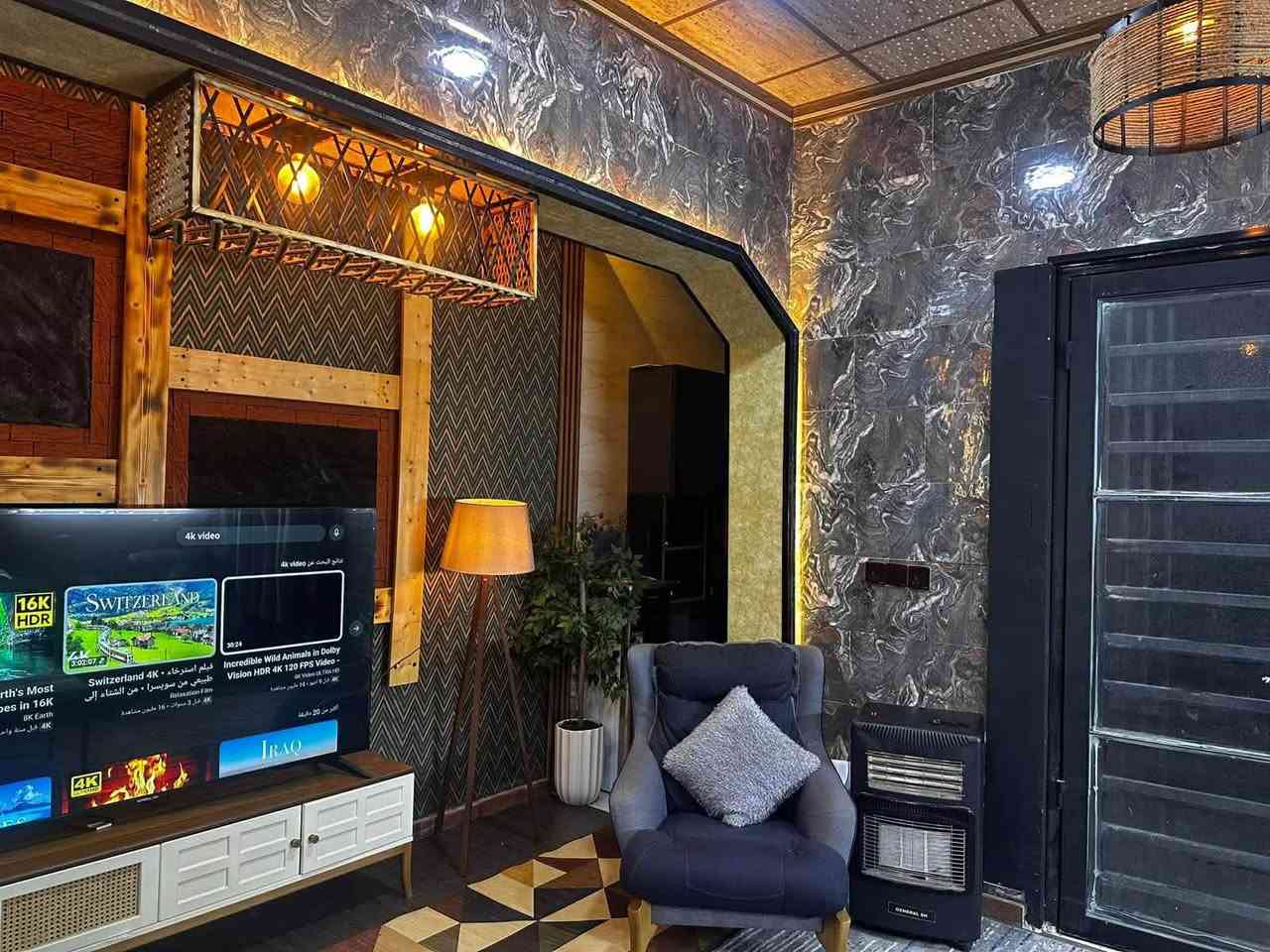🏠 للبيع منزل  بسعرررررر جدا مناسب في حي السماح
📍 الموقع: حي السماح – قرب أسواق آدم
📜 سند طابو الزهور
📐 المساحة: 100 متر
📏 الواجهة: 5 متر
🏢 طابق ونص

🔹 الطابق الأرضي:
غرفة نوم + هول + استقبال + مطبخ + صحيات

🔹 الطابق الثاني:
غرفتي نوم

🛋️ البيت يُباع مع أثاث بسيط

📞 للمزيد من المعلومات الاتصال على الأرقام
***********
***********
 أو مراجعة مكتب عين الفهد 
📍 حي السماح – سايدين المشاعل– قرب جامع طه

فرصة سكنية مميزة بموقع جيد وسند أصولي.
