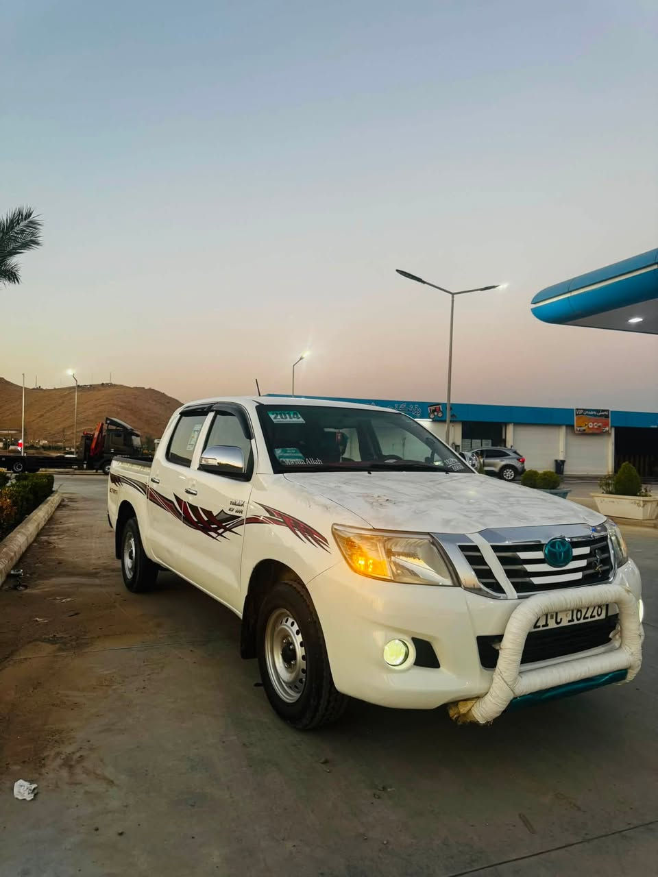 مەرزیە ٢٠١٤ پارچە ڕەش لەسەر ساخ
٢١٩ هەزار ڕۆێشتوە 
مەکینە و تەقە و رەقە بەشەرت 
سەیارەکە هی ماڵە ئی مەحرەز نییە 
٤ تایەو ویلی لۆکی لەژێرە 
موشتەری تێل بکە ***********
سەیارەکە بەس ماشاللەی دەوێ لۆک لۆکە🌹…
