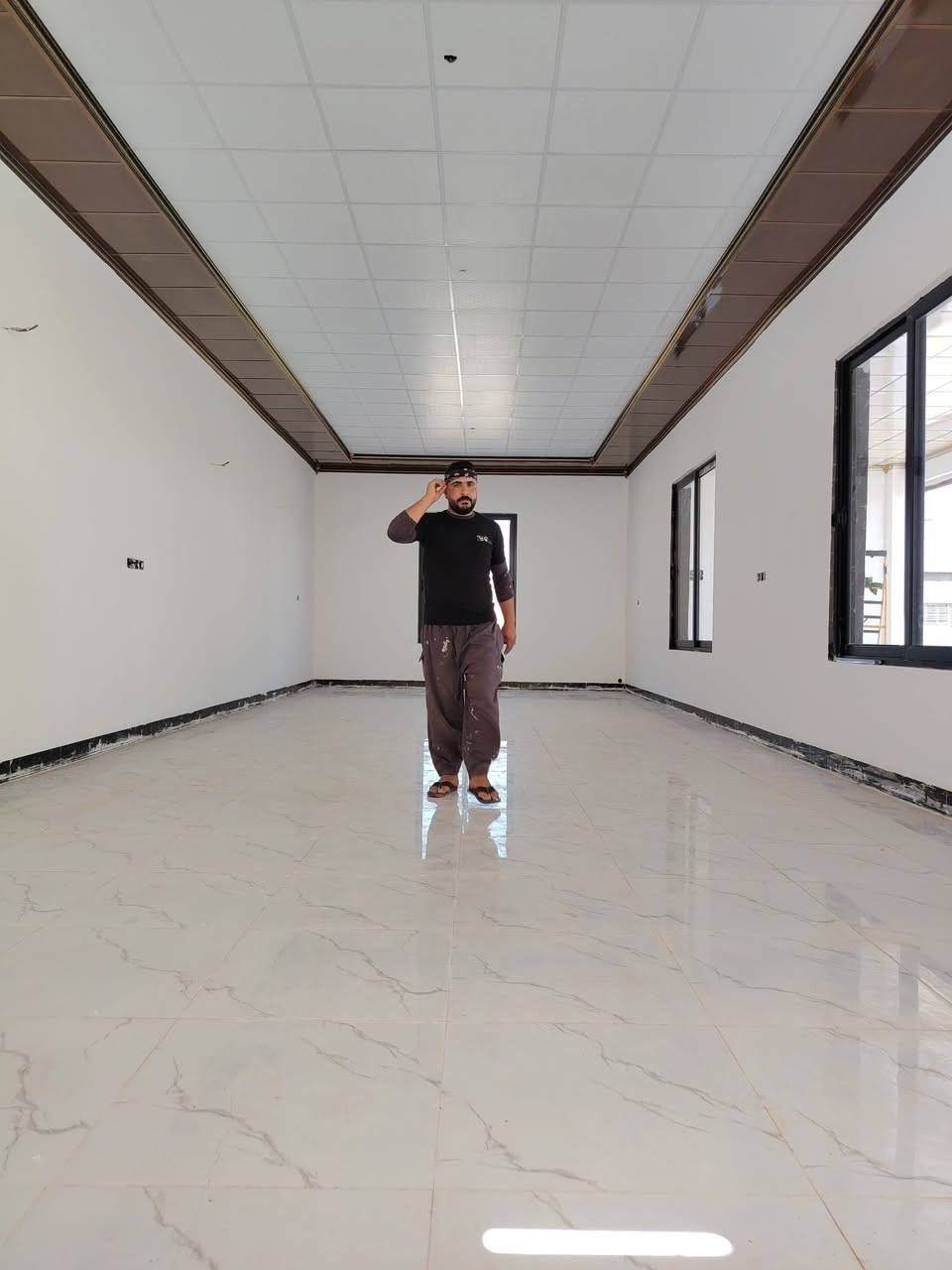 تم الانجاز الحمدالله 
مضيف الاخ طاهر العزاوي سقوف ثانويه وصبغ داخل وخارج في خان غرفه .... يستاهل كل الخير وانشاءالله ومضيف العامر ان شاءالله  بااهله وناسه 
ان شاءالله ينال اعجابكم 
ابو ايهم    ***********
