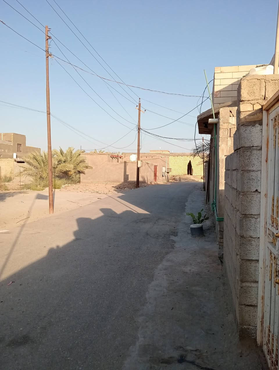 السلام عليكم اخوان بيت للبيع زراعي المساحه 120 خدمات كامله العنوان منطقة البوعظم بين الجسرين البيت بسعر مناسب السعر على الخاص الاستفسار على الرقم أو واتساب ***********
