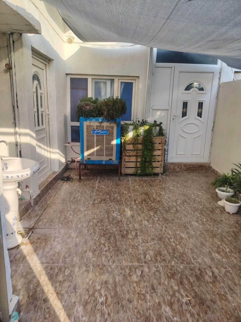 سموود رزگاری • ١٠٠م • بيت رخيص