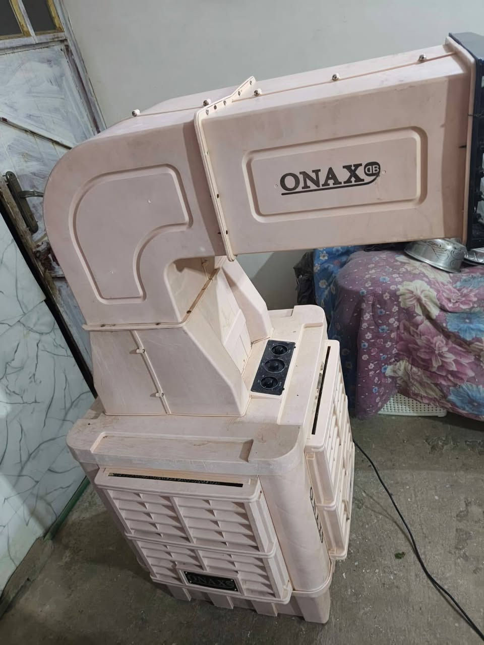 فقط بوربرين وغطاس نقصها
125 الف
***********
