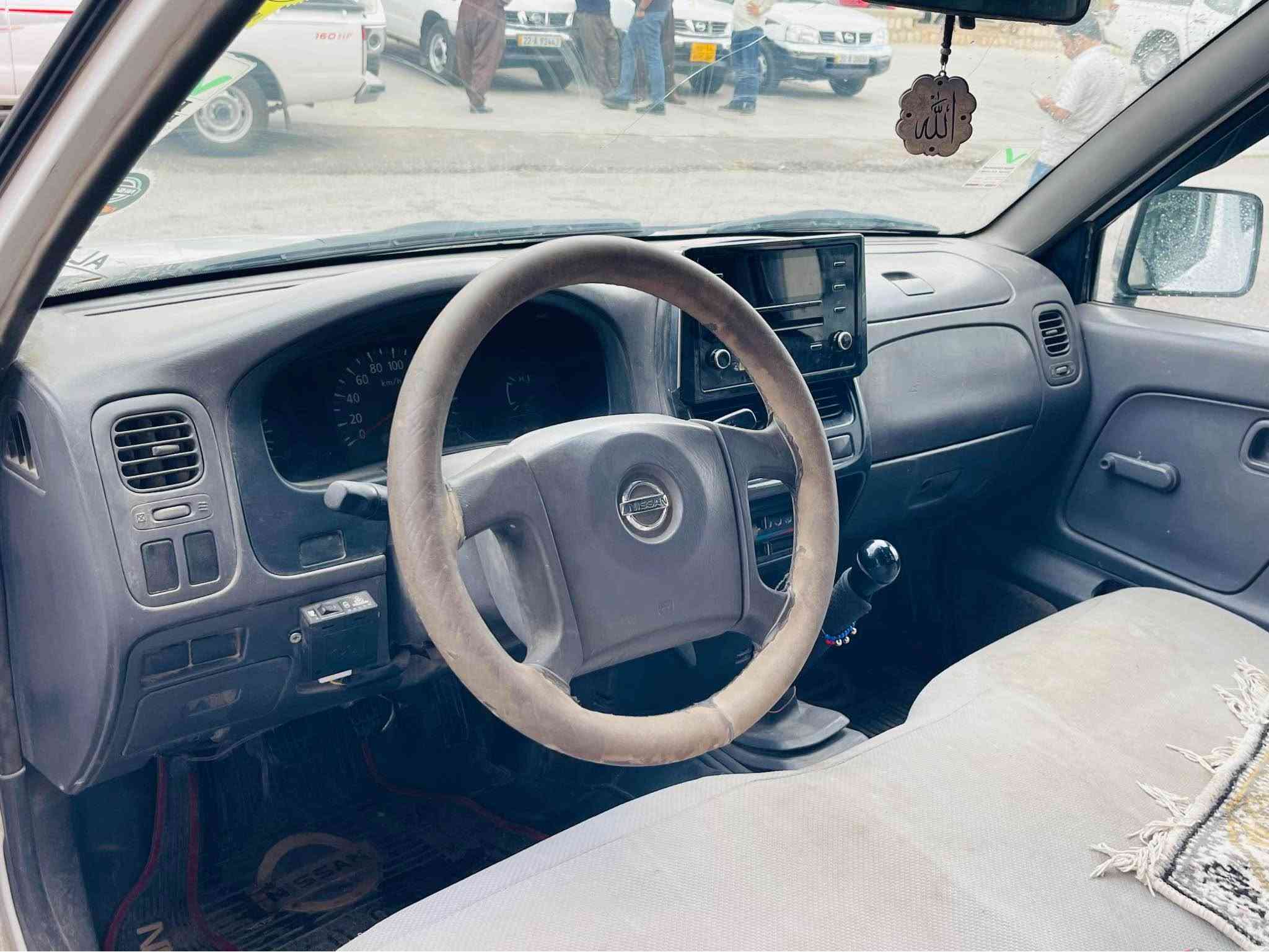 نيسان بيكاب • ٢٠٠٢ • كويسينجاك