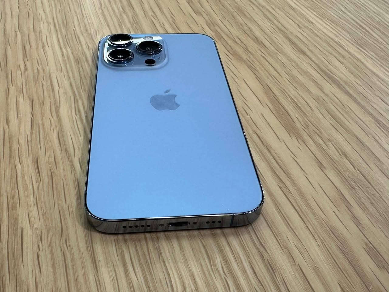 📱🔥 للبيع آيفون 13 برو — مو برو ماكس 🔥📱
⚠️ تنبيه: الجهاز 13 Pro فقط، مو Pro Max
💾 الذاكرة: 256GB
🔋 صحة البطارية: 80%
🌍 شرق أوسط — Master 3AA
🛡️ كفالة من الخدش والكرَش الصغير
✨ نظافة 100% — بحالة الوكالة
📦 من أول ما انفتح من الكارتون تغلف BDF، وقبل يومين فقط تم إزالة التغليف.
🔐 وتر بروف ومكفول من الفتح والصيانة
💰 السعر: 540 ألف — قفل بدون عملة
📍 المكان: بابل – الحلة – أبي غرق
🚫 التوصيل غير متوفر
📞 للاستفسار واتساب:
***********
📲 الرقم مزود بواتساب
🔥 الجهاز واضح بالصور ونظيف جداً، والفحص متاح عند الاستلام.
