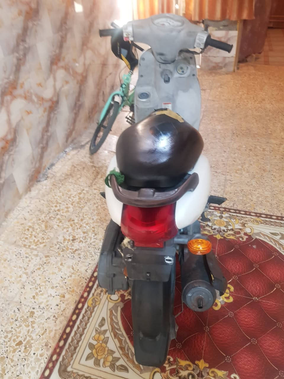 دراجه فله للبيع مكفولة كفاله عامه صاله شهر واحد طالعه من وكيل السعر خاص كله شغاله رقمي ***********
