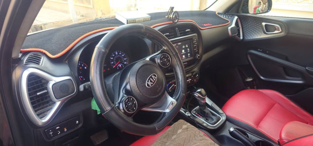🚗 كيا صول 2020 GT-Line للبيع
​الوارد: أمريكي
اللون: أسود
رقم :بغداد 
المحرك: 2000 دوش (DOHC)
كير : CVT
​الضرر: ضربة جاملغ جهة السائق
السعر: ١١٥$
​✨ أبرز المواصفات:
​🔑 تشغيل بصمة
​☀️ فتحة سقف
​👁️ نقطة عمياء (Blind Spot Monitor)
​🛣️ نظام تحديد ورادار مسار
​🛑 توقف ذاتي عند الطوارئ
​⚖️ مانع انزلاق (TCS)
​🚗 ثابت / مثبت سرعة (Cruise Control)
​السنوية: مجددة 2026
ماشيه ١٠٦ كيلو متر 
***********

نص مكتوب في الصور:
- Free bid history copart and iaai » Kia » Soul » Kia Soul Gt Line 2020 Black 2.0L 4 vin: KNDJ63AU6L7054582 Kia Soul Gt Line 2020 Black 2.0L 4 vin: KNDJ63AU6L7054582