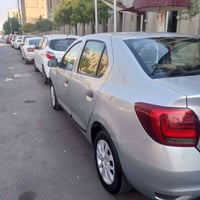 عندي سياره رينو سمبول موديل 2019ماشية 123الف السياره مكينه وكير مكفولا...
