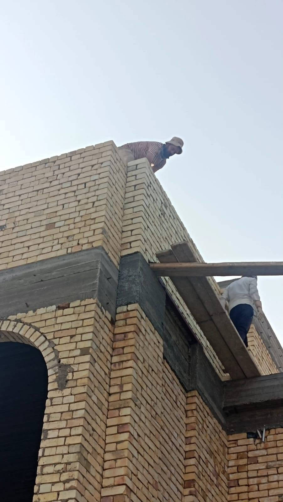 عامل بناء • متفرغ
