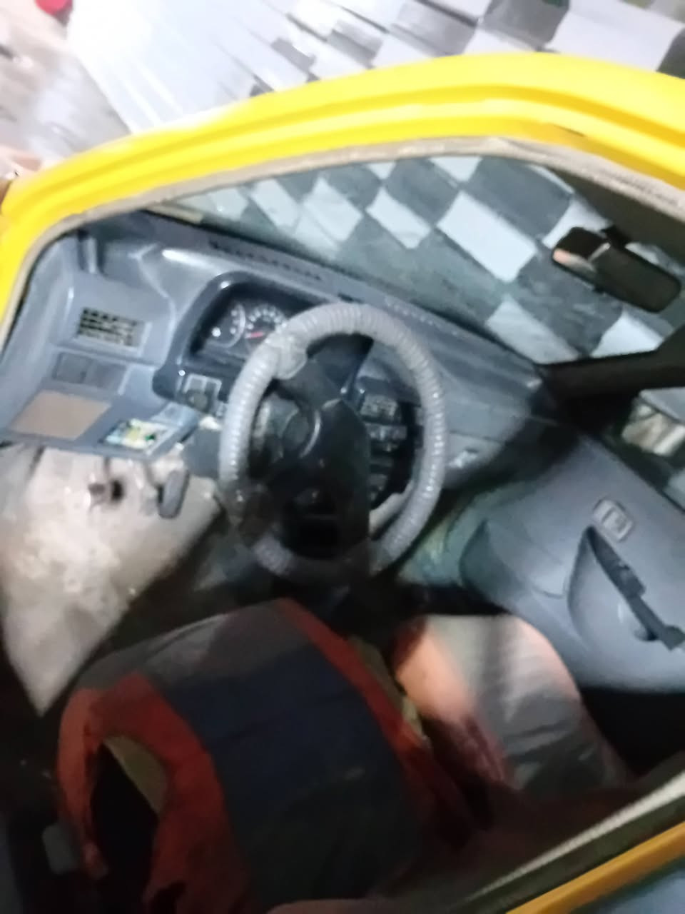 السلام عليكم من رخصت صاحب الكروب المحترم سايبه موديل 2008  سياره مكينه وكير خير من الله سنويه مامنتهيه مالكه يريد تحويل رقم بغداد شواصي مصلحه درجه اولا قفل 12 مكاني بابل المسيب *********** وتساب ***********
