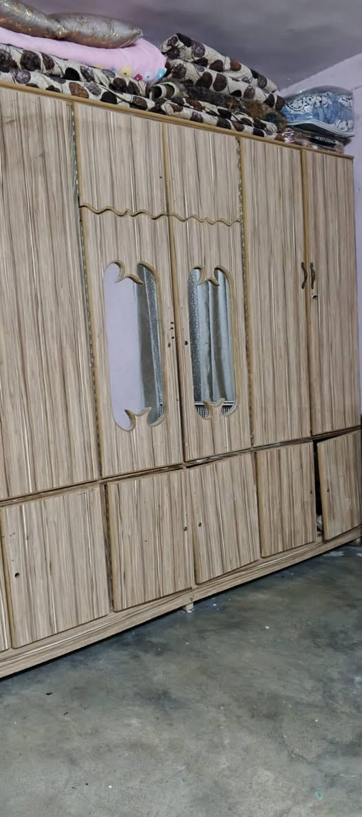 كنتور للبيع بسعر مناسب 200  وبي مجال***********
