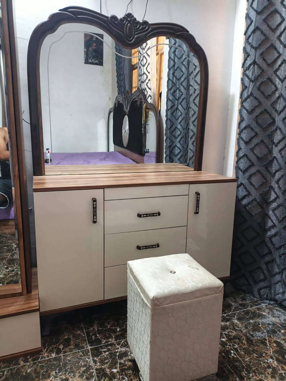 غرفه تركيه للبيع 8قطع السعر 550 غرفه نضيفه جدن اخت الجديده العنوان بغداد وكو توصيل بكروه الا نتصال ***********متواجد وتساب
