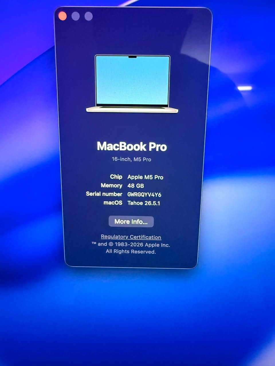 جهاز ماك بوك برو معالج M5 pro 
18-Core CPU 20-Core GPU - 48GB
Unified Memory - 1TB SSD
MacBook pro m5 pro 16 inch
Battery 🔋100%
الجهاز نظيف استخدام شهر اداءه ممتاز و قوي و شاشته جدا ممتازة
السعر : 4,350,000 دينار 
للتواصل: ***********
