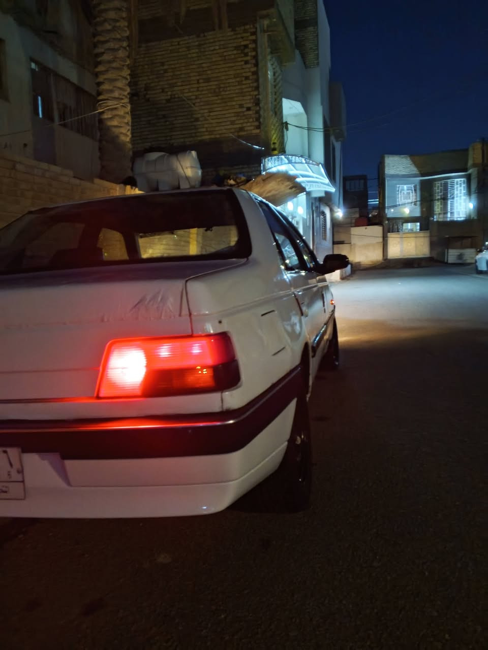 اسلام عليكم بيجو 405glx 

السياره مكينة وكير كفاله 

تبريد ثلج

السياره جديده تفتح بنيد كلشي جديد صور مكينه كدامك كله مبدل وجديد

داينمو جديد 

قبق ولفات حديد جديد 

راديتر وجاينات جدد

كويلات وبلكات جدد 

عبوة فيتبم وفيتبم جديد 

كهربائيات كله شغاله 

وجامه جديده اصليه ب90 خذته 
السياره مال جناي وخير من الله  
مابيه نقص برغي 

ملاحضه السياره بيه كم قطعه وابيع احزام 

السعر بلاش ب30 بيه مجال بسيط 
***********
