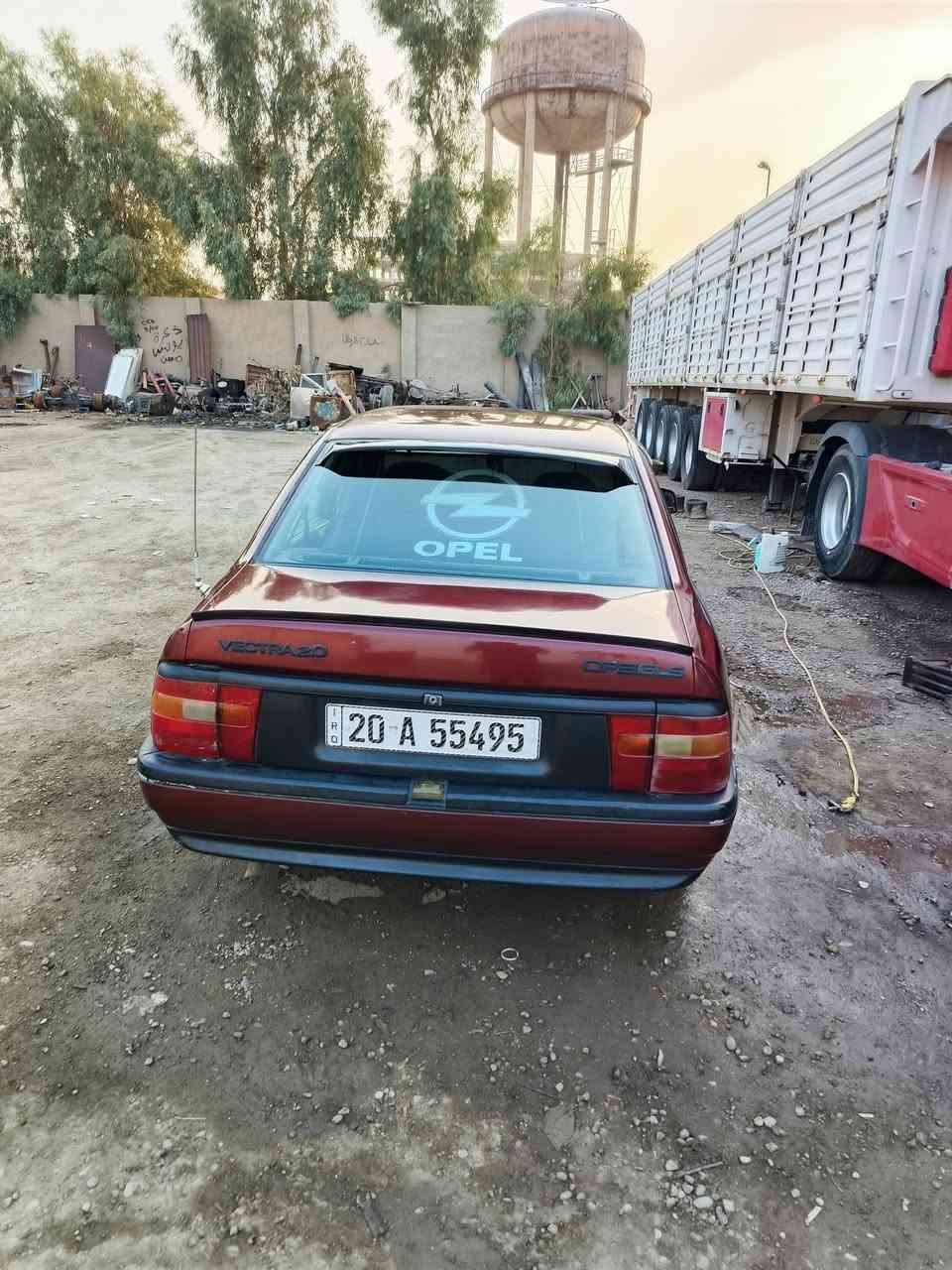 أوبل فكتره 

موديل 1991

مكينه 2000

رقم إنكليزي 

سنويه لل 31

هزه جديده 
سنتر لوك
مصبوغة للجماليه
تخم تاير
مكان ديالى بعقوبة تقاطع القدس 
استفسار 
***********
السعر 38 بيهه مجال
