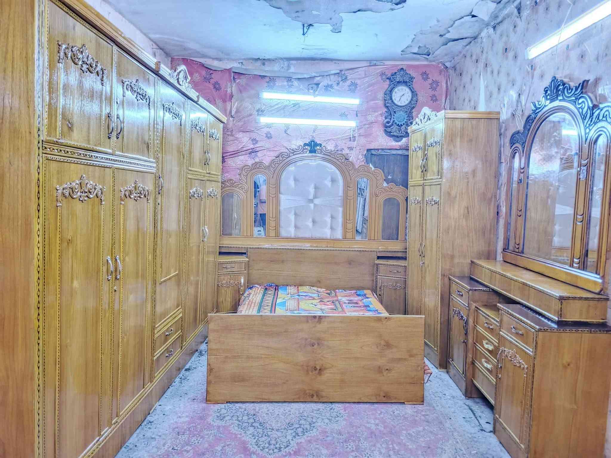 غرفه اخشاب خمس ابواب ملحق للبيع ***********السعر 650صاج الزاويه كنتوريه موديل حديث العنوان بغداد وكو توصيل متواجد وتساب
