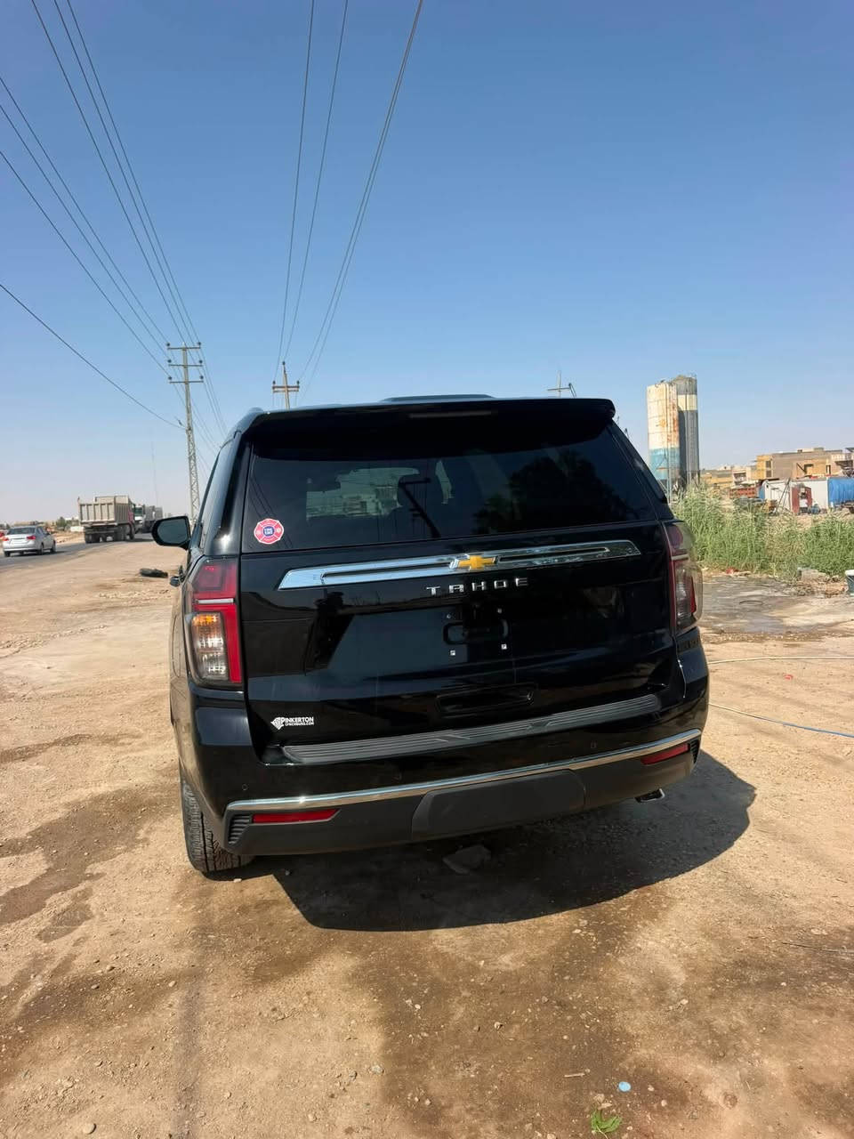 مواصفات شفروليه تاهو LS 2024 

* المحرك: V8 سعة 5.3 لتر
* القوة: 355 حصان
* العزم: 519 نيوتن.متر
* القير: أوتوماتيك 10 سرعات
* الدفع: خلفي أو 4×4 حسب النسخة
* الركاب: حتى 8 أشخاص
* الجنوط: 18 إنچ
* تشغيل: زر تشغيل + دخول بدون مفتاح
* كاميرا خلفية وحساسات/ كتاب شهداء بسمي 
حادث امريكه
***********
