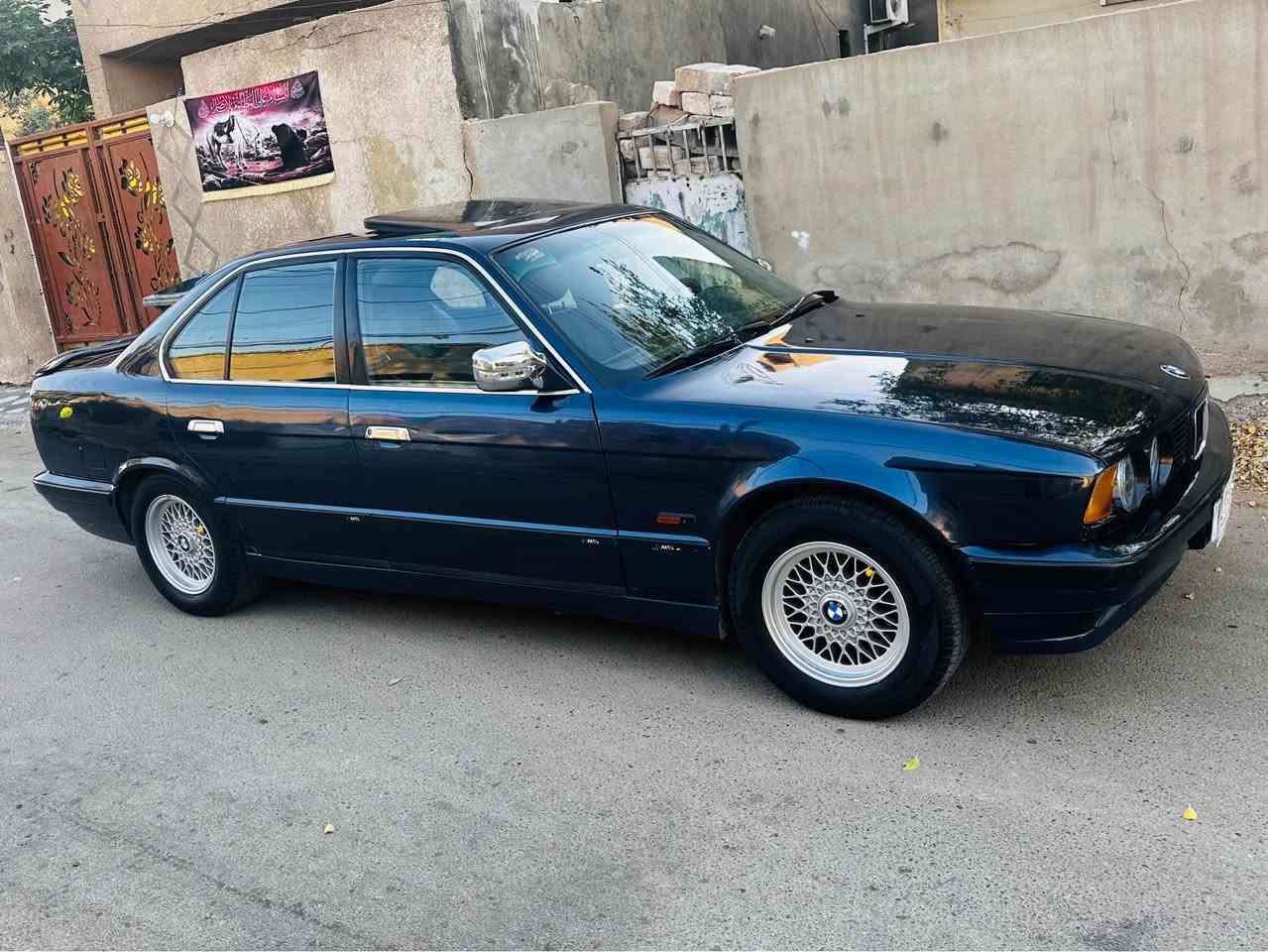 السلام عليكم 
بBWM للبيع 535 سيارة ابلادية بدون حادث
فتحة كشنات جلد كهرباء كروس سرعة تبريد ثلج
تخم تاير جديد ويل كب نحلة كهرباياتها على شركة
موديل 1992 السيارة مكفولة حدادية جديدة
السيارة بغداد السنوية لنهاية ال2027
السعر 75 وبيها مجال 

***********
تليفون *********** بغداد, العراق
