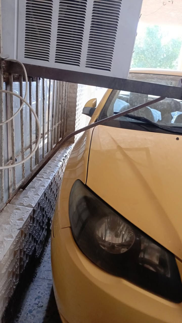 مستعجل عله بيع سلام وعليكم سياره موديل 2010 رقم بغداد مكينه 2000كير مكينه كهربائي كله كامله بيه منضومه زنون داخل قبل شهر مدوشمه بل كاظميه بل نواب سياره خير من الله لبيع  73وبيه مجال جدن قليل مكاني بغداد سلمان باك تحويل ثاني يوم ***********
