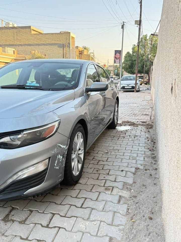 ماليبو 2023  بدون صبغ بيه كلير  امريكا نص جاملغ خلفي 
وبيه بارد بنيد وجاملغ ماشيه 57الف بسمي بغداد دولي 
سياره سعرها 100قفل قفل ماكو هيج سعر وبيهج نظافه
مستعجل عل بيع ***********
