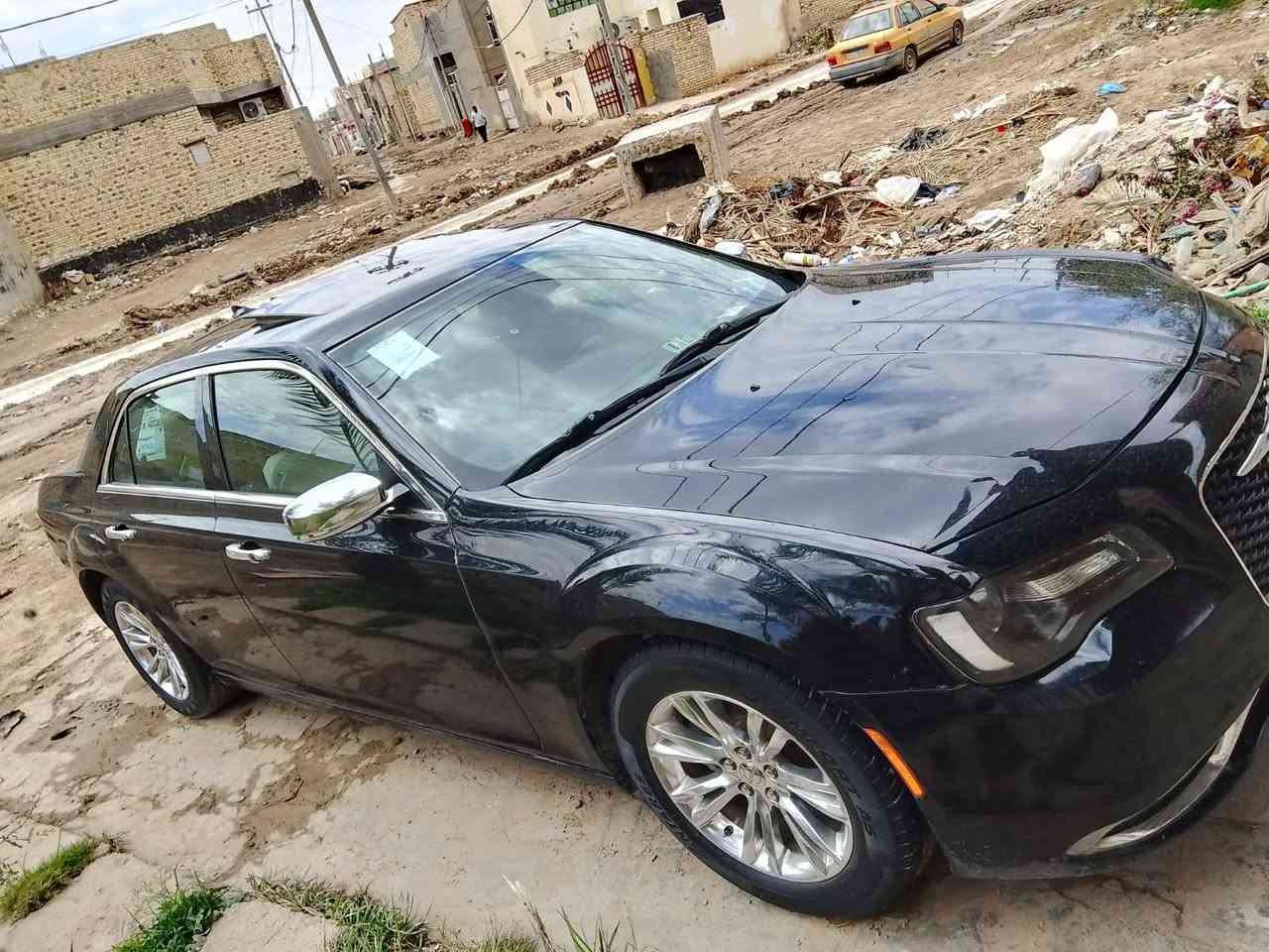السلام عليكم أوباما Cموديل 2015اصل بسمي تحويل مباشر السياره جاهزه من كلشي مكينه وكير حداد وتخم تاير ويل مكسيكي تبريد ثلج فول مواصفات بنراوما كشنات تفه تبريد ثلج بيه باب الوره صبغ وجاملغ الخلفي صبغ بدون دواخل السعر 163 رقم الهاتف ***********
