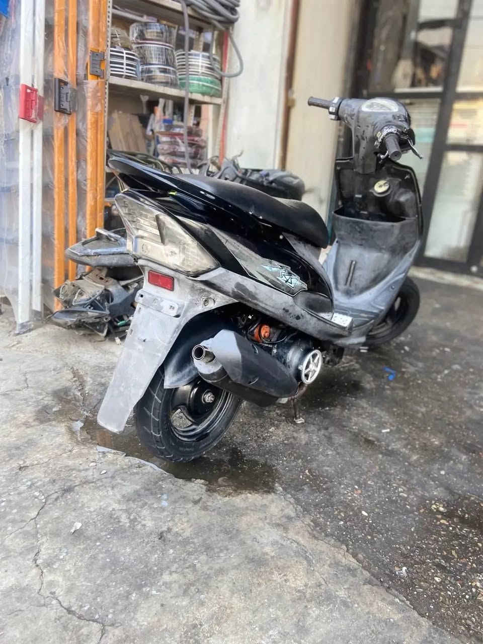 سلام وعليكم شباب دراجه للبيع السعر 625 وبيه مجال بصيط الاستفسار  *********** المكان 
بغداد حي العمل
