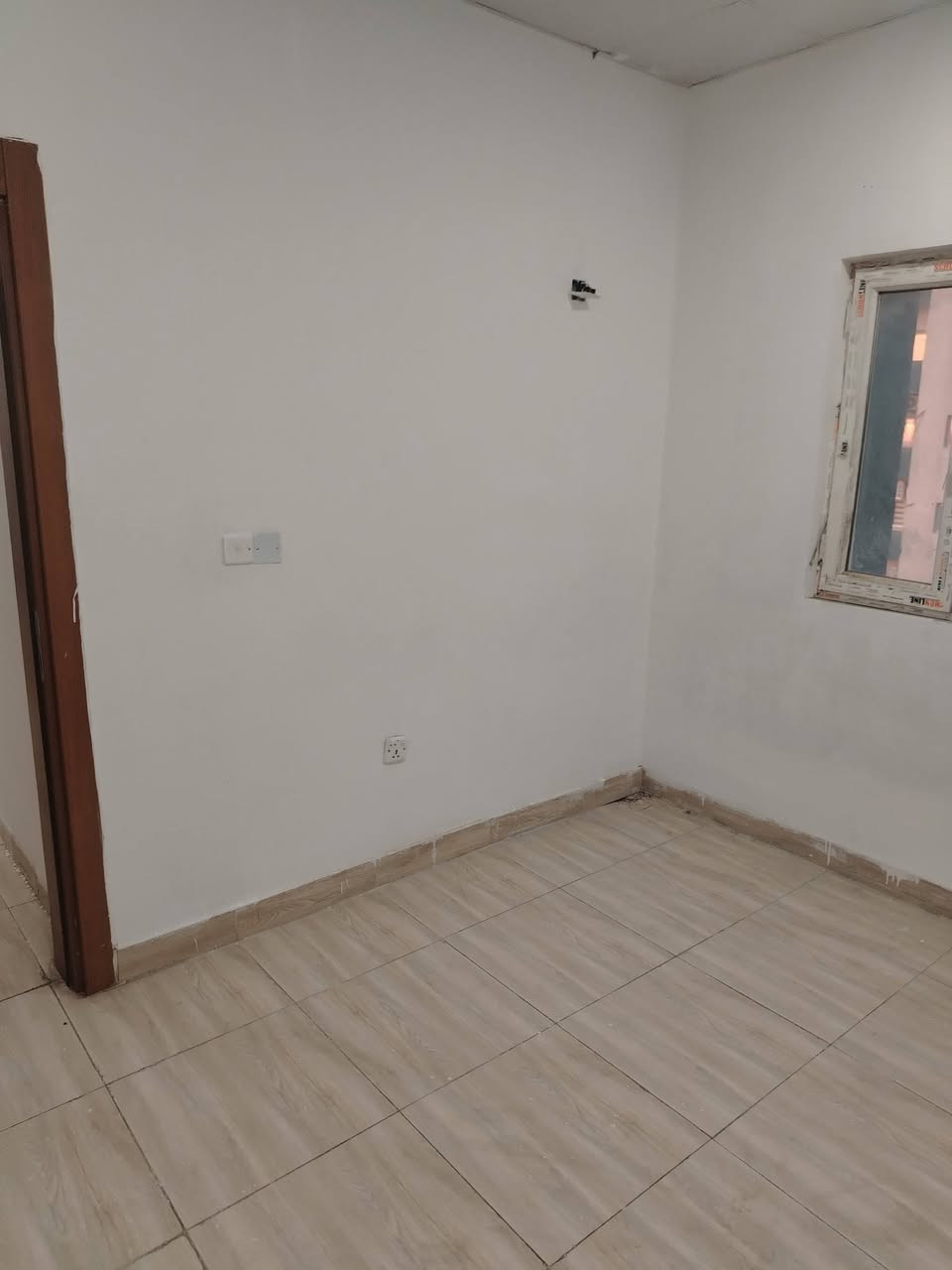 السلام عليكم

شقة للايجار c30 الطابق الثالث
السعر ٤٥٠

للاستفسار الاتصال على الرقم
***********
