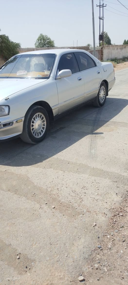 سلام عليكم سياره بطه للبيع موديل 95مكفوله كفاله عامه تبريد ثلج  العنوان واسط الكوت قضاء الحي للاستفسار الاتصال على الرقم ***********

نص مكتوب في الصور:
- أدخل النص