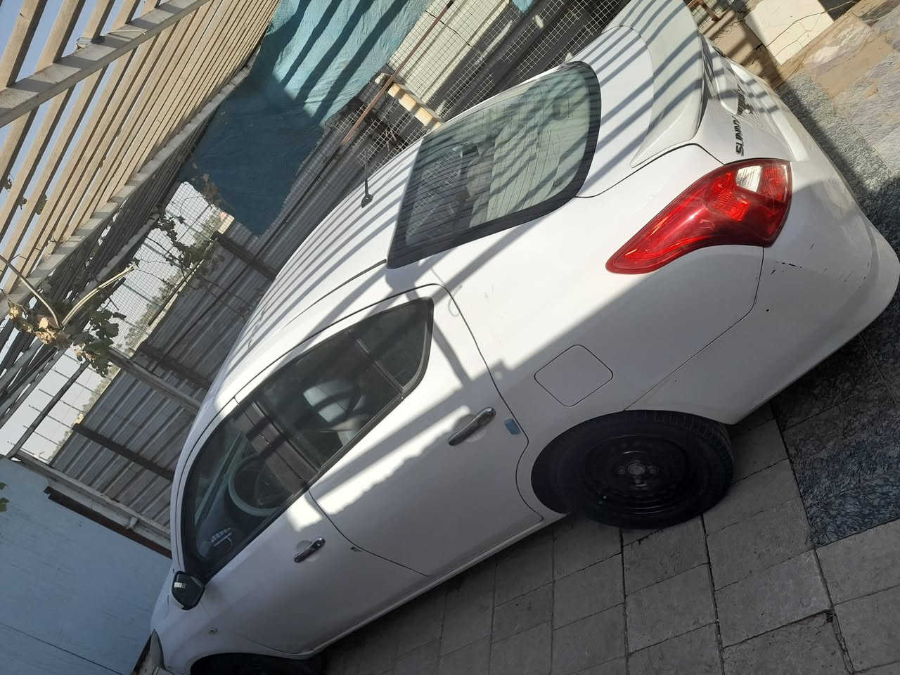 السلام عليكم سني هندي بليته زركه مديل 2020ماشيه 150الف بيها بس بارد مكانات السياره جديده رقم اربيل سنويه 2030
للأستفسار ***********
