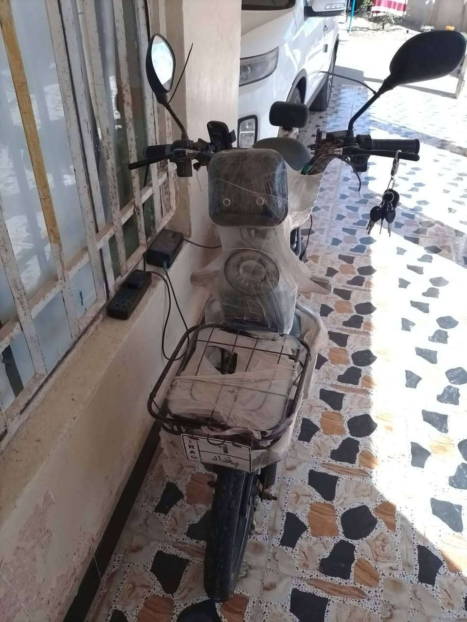 شحن • ٣٥٠ • منشور