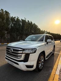لاندكروز GXR • ٢٠٢٢ • ٦٧ الف كم