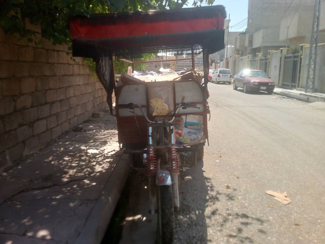 ستوته لبيع سعر 700وبيها مجال يعوزها كير بوكس وشاصيه مضروب باج  ***********
