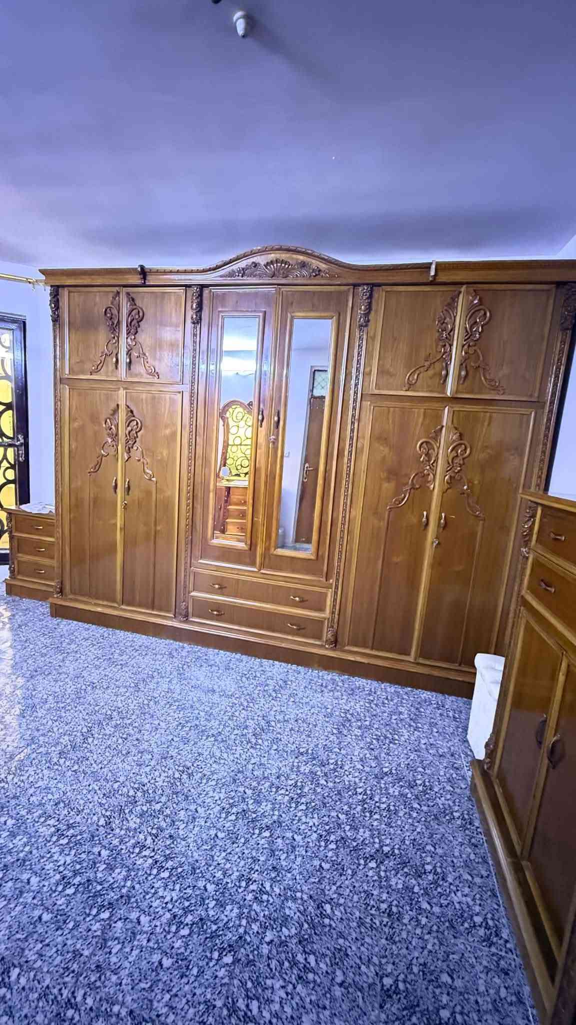 غرفة نوم صاج تزكام داخل وخارج صاج  نضافتها ٩٥بلميه عنوان بغداد زعفرانيه للاستفسار عله يوجد واتساب رقم الهاتف ***********
