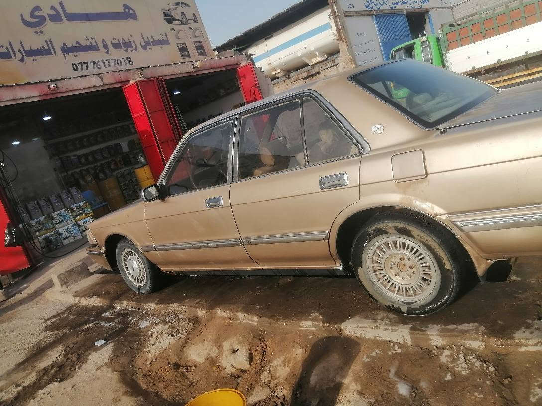 سيدان يسره بلاد مكينه وكير بطه 2500 بسمي سنويه 28 تنتهي سياره كفاله كصه نقل عيب شرعي بدي فقط دحجه مدكر خلفي سياره جارده من صبغ كهربا يأت شغاله كلها لايت زنون شاشه مسجل عنوني زبير السعر 35$بحداديه نص عمر مكينه مفتوحه هاي تفاصيل كلها تبريد عاطل *********** الزبير, البصرة
