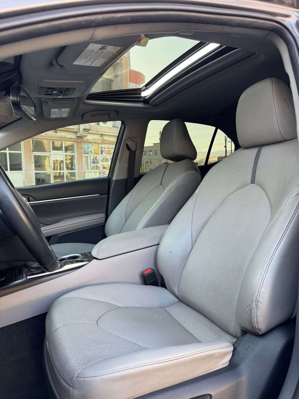 Toyota Camry XLE Hybrid 2024  ✔️
تويوتا كامري اكس ال اي هايبرد ٢٠٢٤

مواصفات فول فول ١/١ XLE Hybrid 🎖️
بصمة و خمس كاميرات و داتاشو و سلايت، سماعات JBL و كشنات تبريد و هيتر، رادار امامي خلفي و خطوط الشارع و نقطة عمياء و حساسات ٣٦٠ درجة، شاشة ايباد كبيرة و شحن وايرليس، نظام هايبرد و نظام اوتو هولد و تراكشن و كشنات كهربائي و لايت ليد و زينون و ويل كروم.......

بدون صبغ بدون تبديل بدون دواخل بدون ارباك 👌
فقط ٣ مكانات PDR و رقم الشاصي بالصور
٧٧ الف ميل ماشية و سيارة جاهزة بدون مصرف 💯
شرط الترقيم و يترقم محافظات شيمالية 

سعر 🔥 205 و مجال
مكان عقرة "ئاكرئ"
واتس اب و كورك ***********
*********** اكر, نينوى

