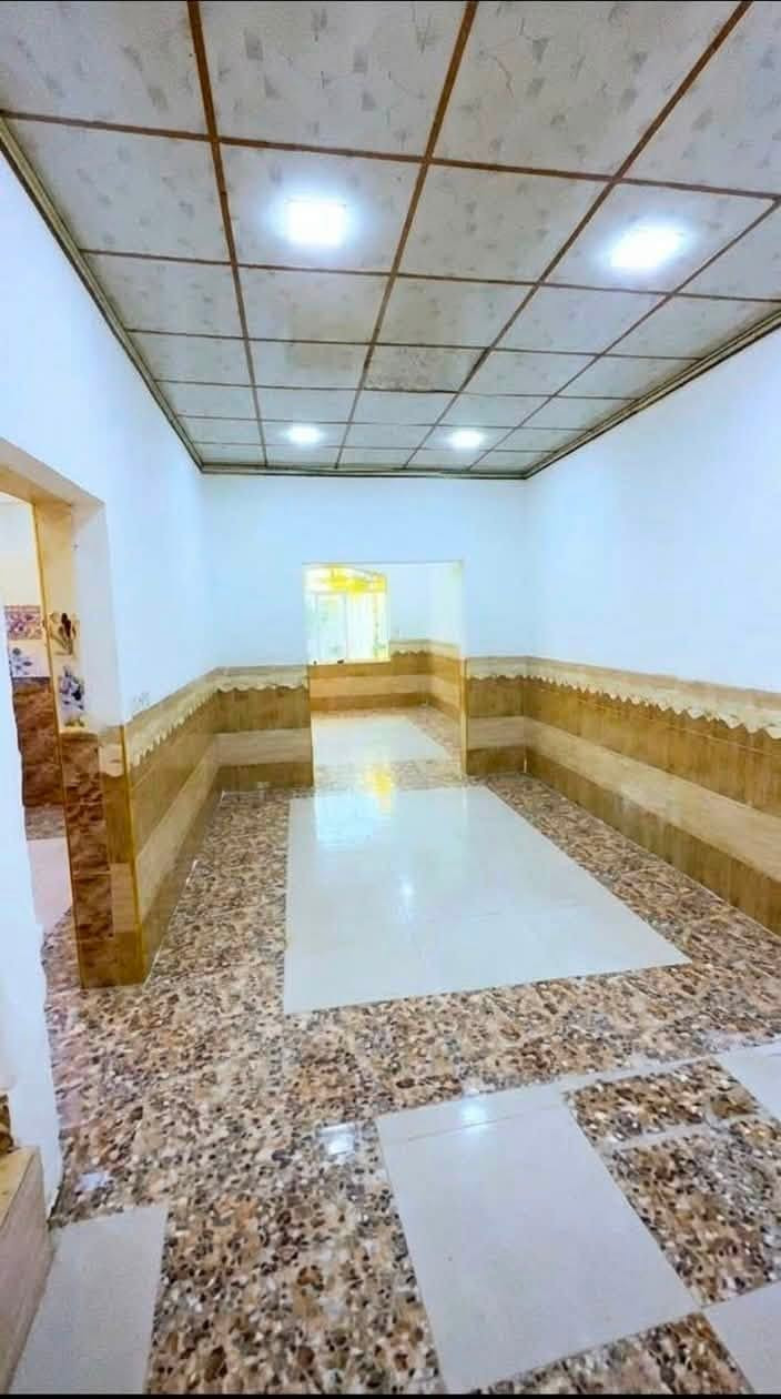 دار  للبيع بمشيرفه الاولى البيت فارغ تسليم فوري مساحتو 150 طابق واحد والسعر 95 وبي مجال البيت فارغ تسليم فوري ***********

***********
