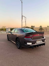 جارجر ٢٠١٦ • ماشي ٢٦٠٠٠٠ • مكينة ٣٦٠٠