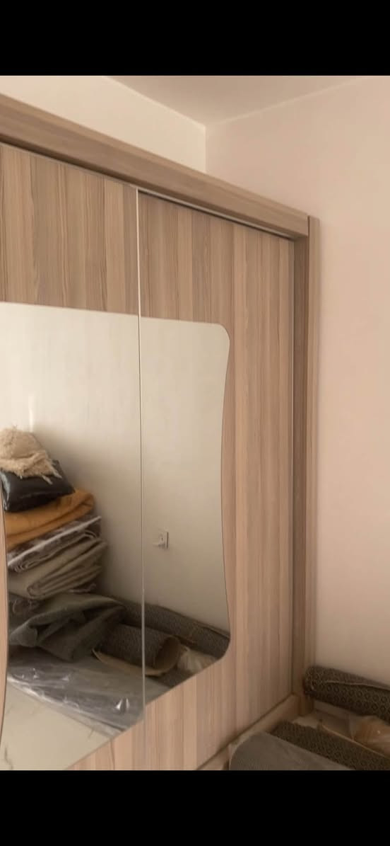 غرفه 5 قطع سلايت
بسعر مناسب جدا 
اربيل مجمع الزيتون

نص مكتوب في الصور:
- محافظة أربيل الخميس 4:40 م